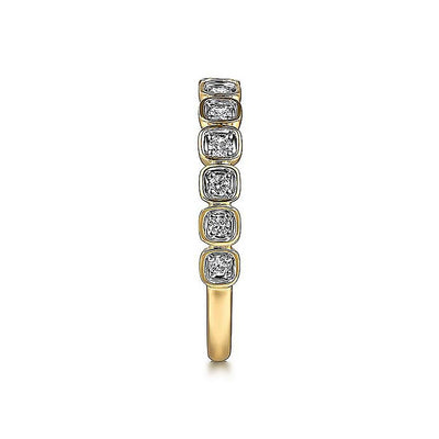 0.21ctw Round Diamond Band - Yellow Gold